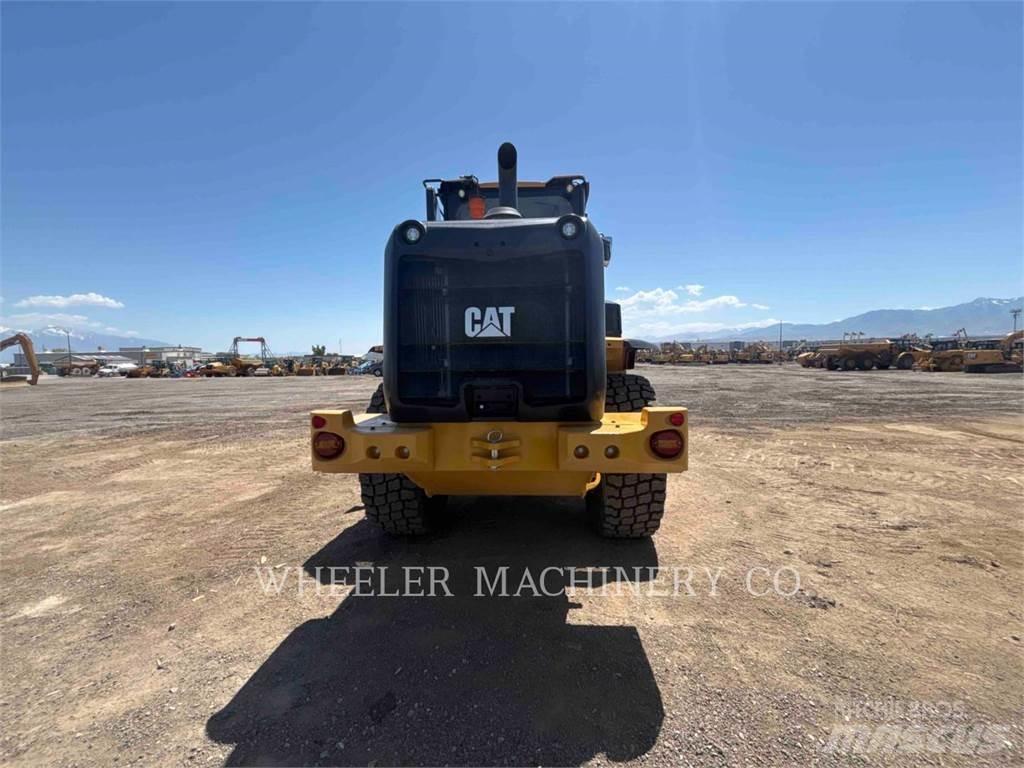 CAT 926 QC 3V Iekrāvēji uz riteņiem