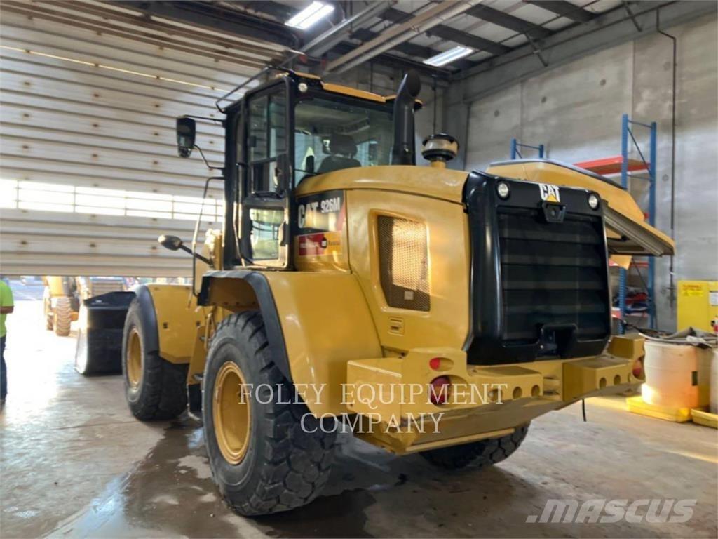 CAT 926M Iekrāvēji uz riteņiem