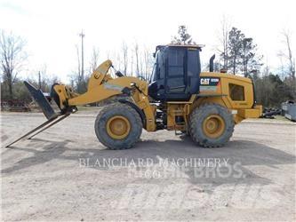 CAT 926M Iekrāvēji uz riteņiem