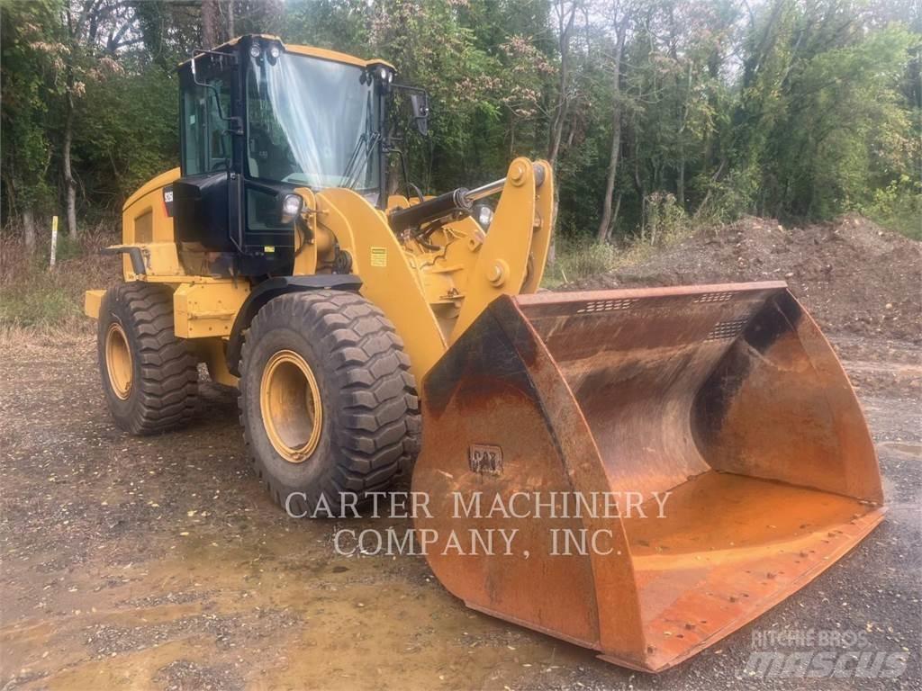CAT 926M Iekrāvēji uz riteņiem