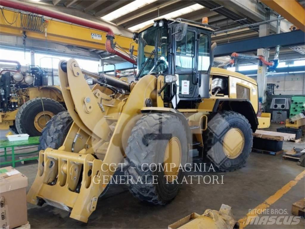 CAT 926M Iekrāvēji uz riteņiem