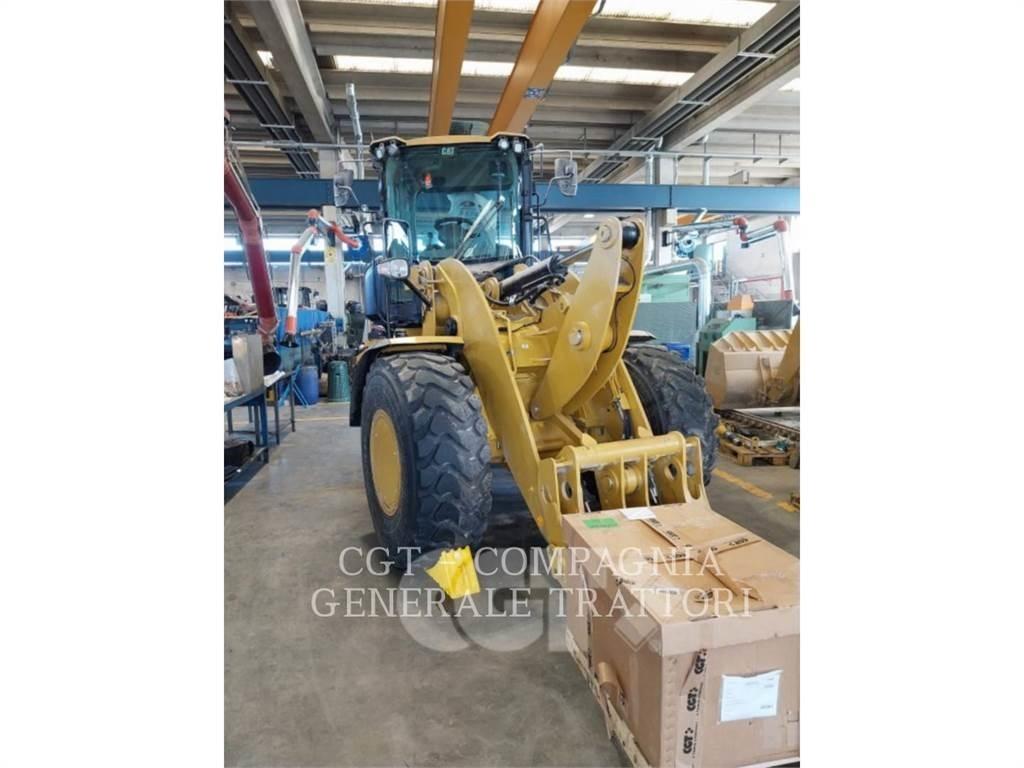 CAT 926M Iekrāvēji uz riteņiem