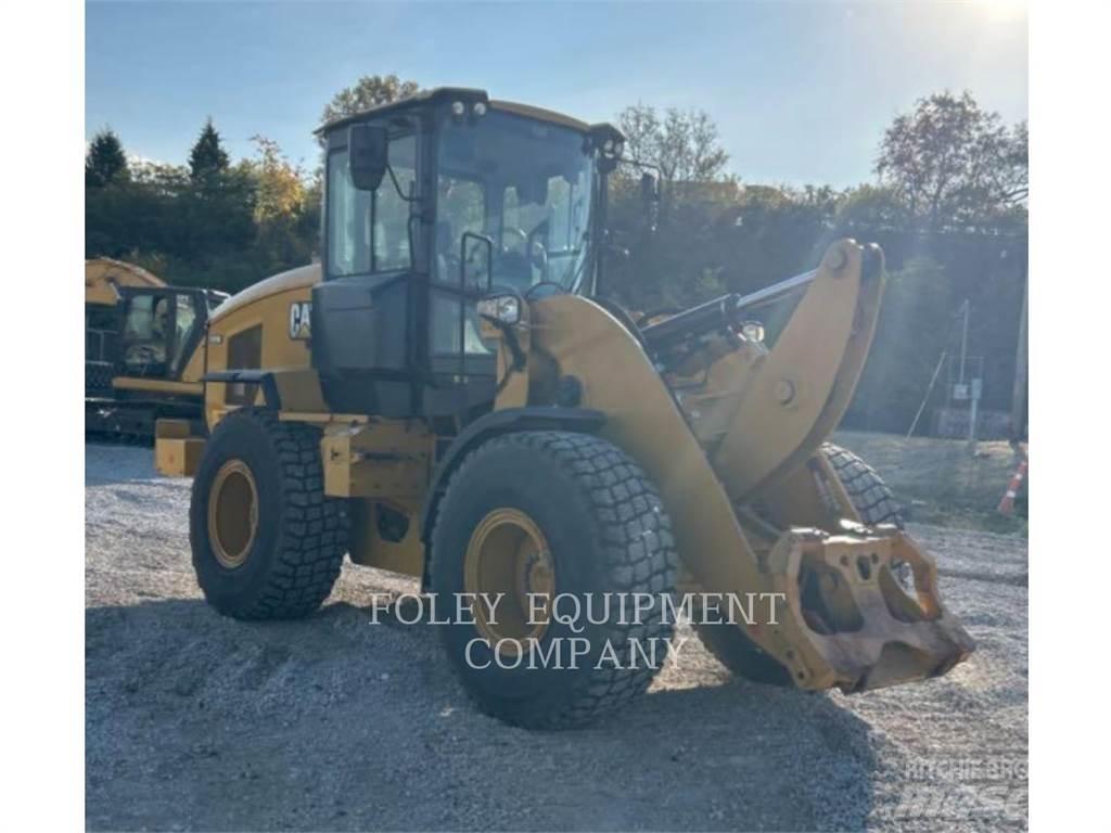 CAT 926M Iekrāvēji uz riteņiem