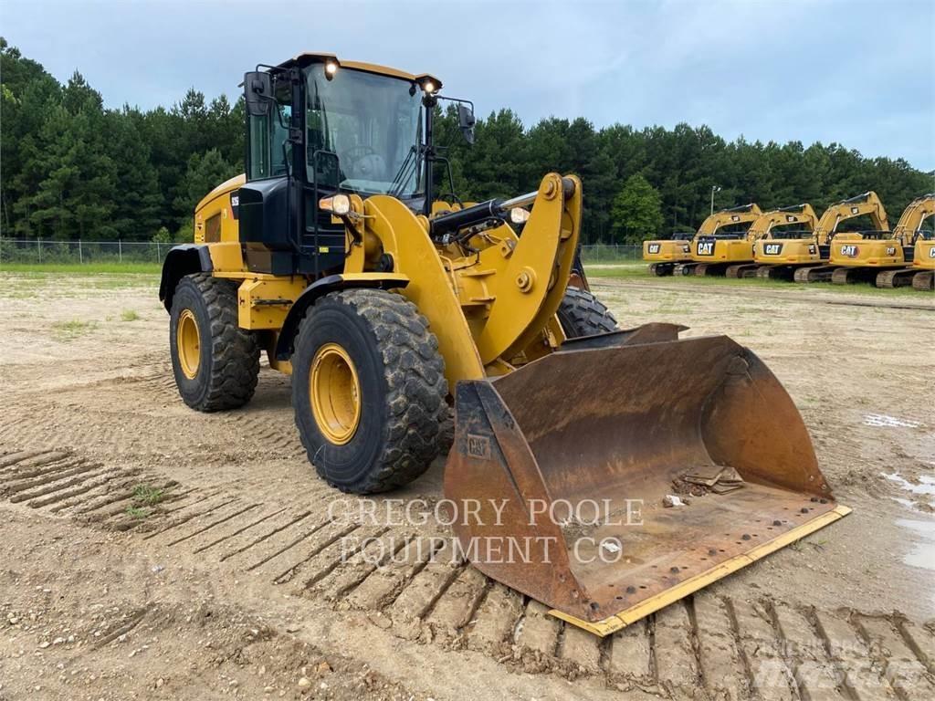 CAT 926M Iekrāvēji uz riteņiem
