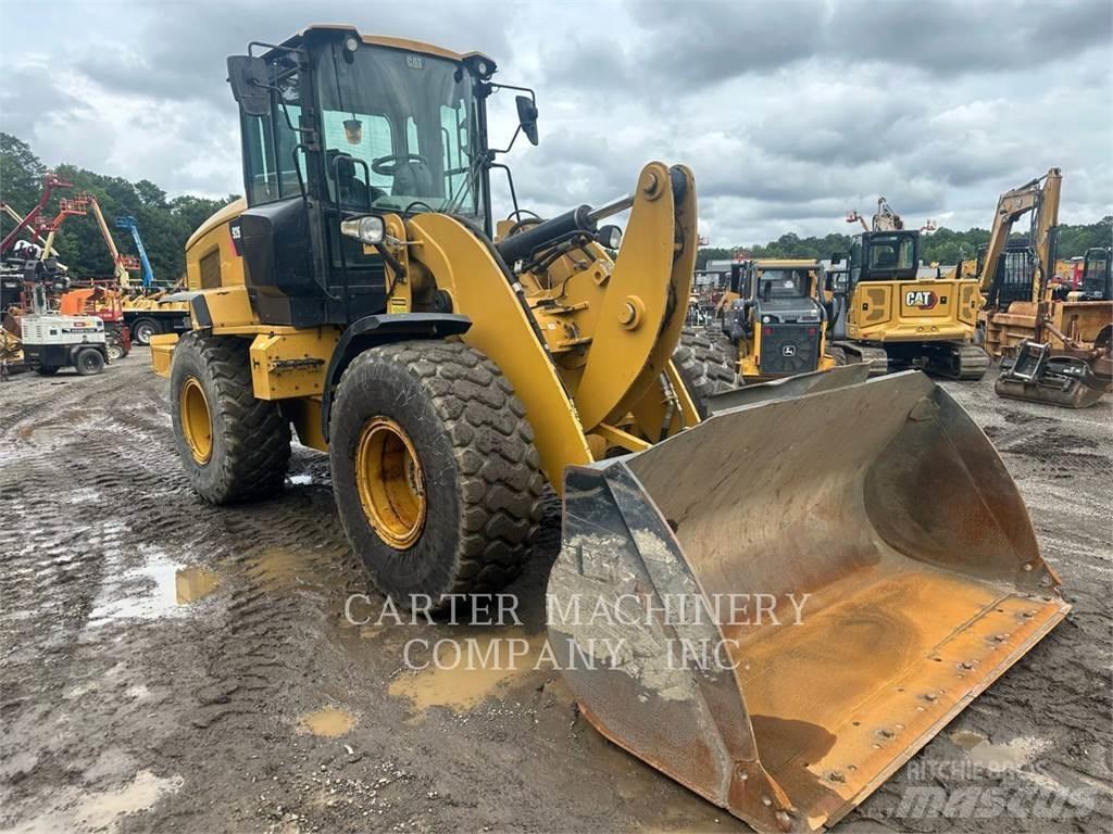 CAT 926M Iekrāvēji uz riteņiem
