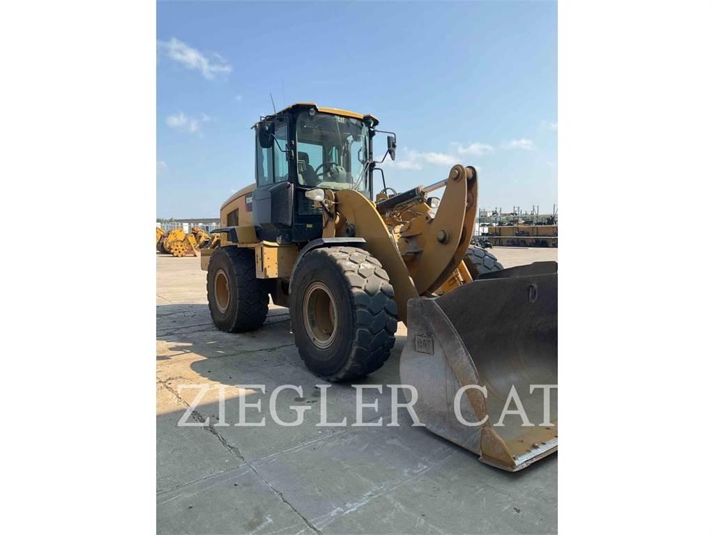 CAT 926M Iekrāvēji uz riteņiem