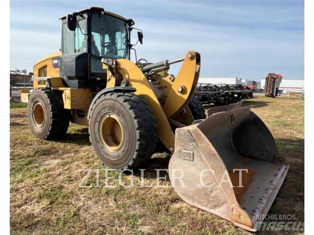 CAT 926M Iekrāvēji uz riteņiem