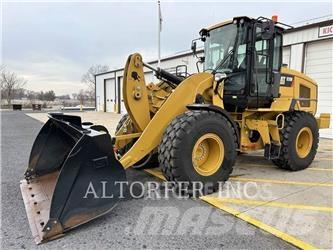 CAT 926M Iekrāvēji uz riteņiem