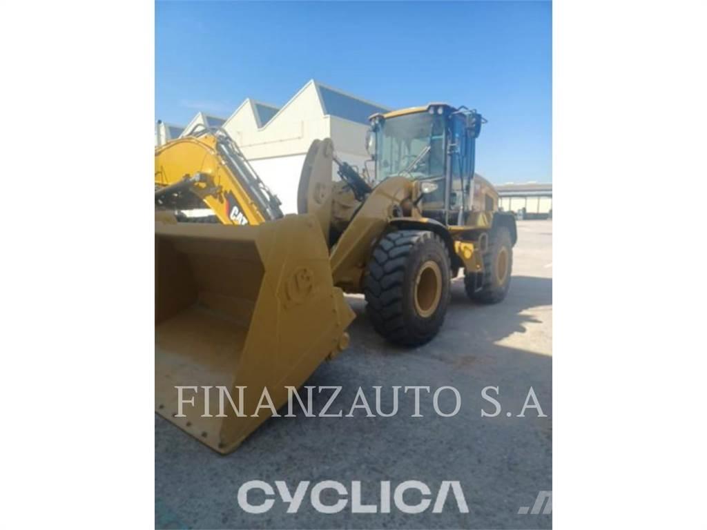 CAT 926M Iekrāvēji uz riteņiem