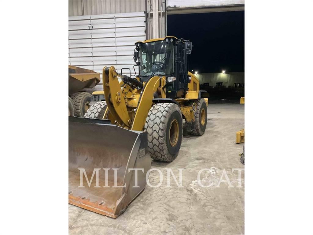 CAT 926M Iekrāvēji uz riteņiem