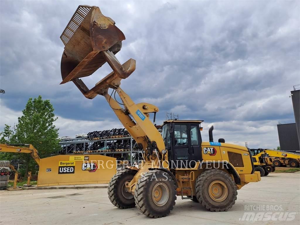 CAT 926M Iekrāvēji uz riteņiem
