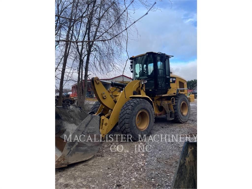 CAT 926M Iekrāvēji uz riteņiem