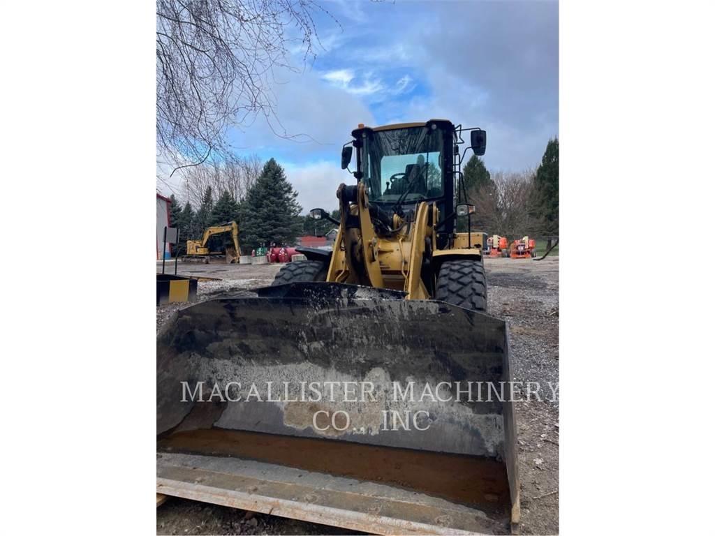 CAT 926M Iekrāvēji uz riteņiem