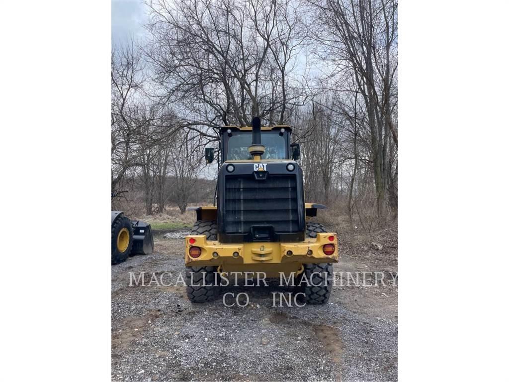 CAT 926M Iekrāvēji uz riteņiem