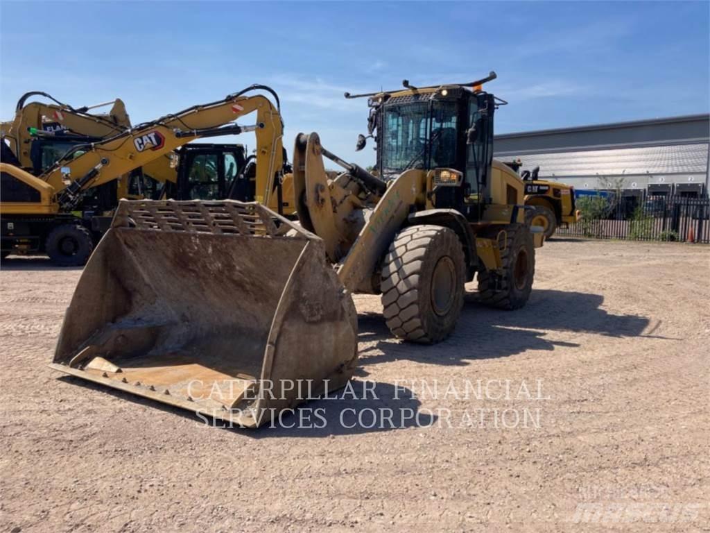 CAT 926M Iekrāvēji uz riteņiem