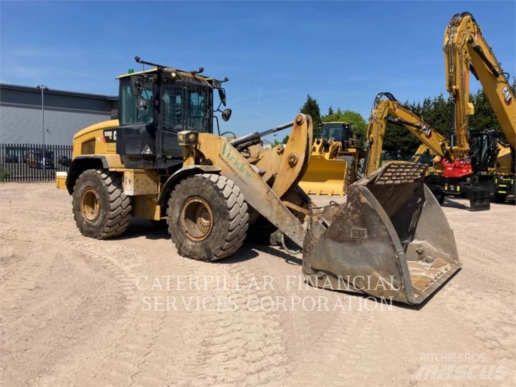 CAT 926M Iekrāvēji uz riteņiem