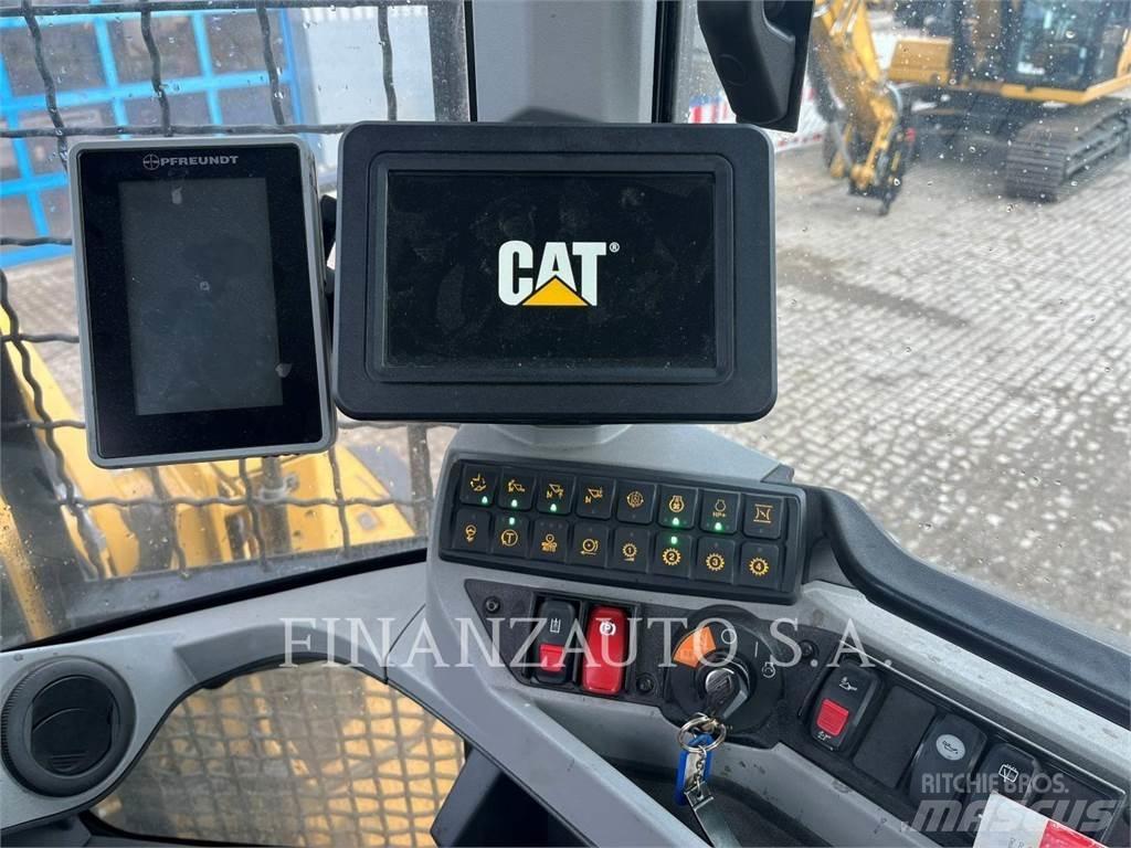 CAT 926M Iekrāvēji uz riteņiem