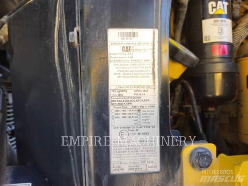 CAT 926M Iekrāvēji uz riteņiem