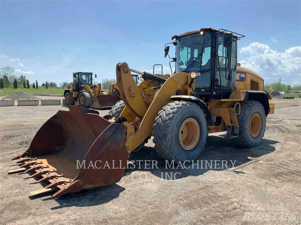 CAT 926M Iekrāvēji uz riteņiem