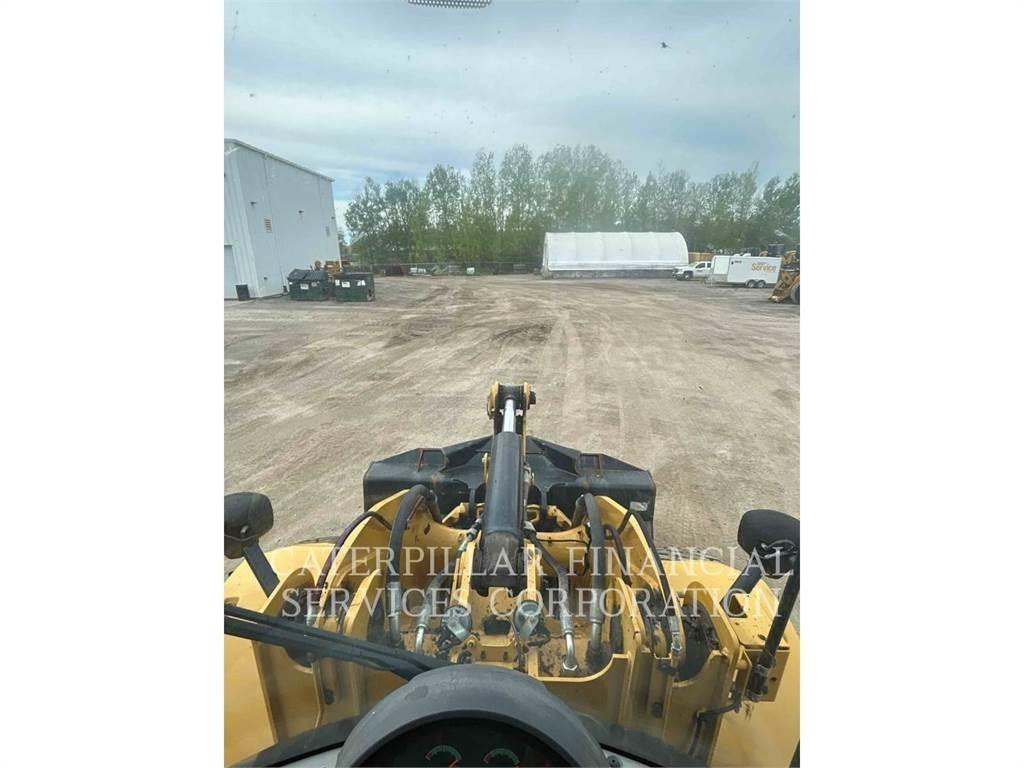 CAT 926M Iekrāvēji uz riteņiem