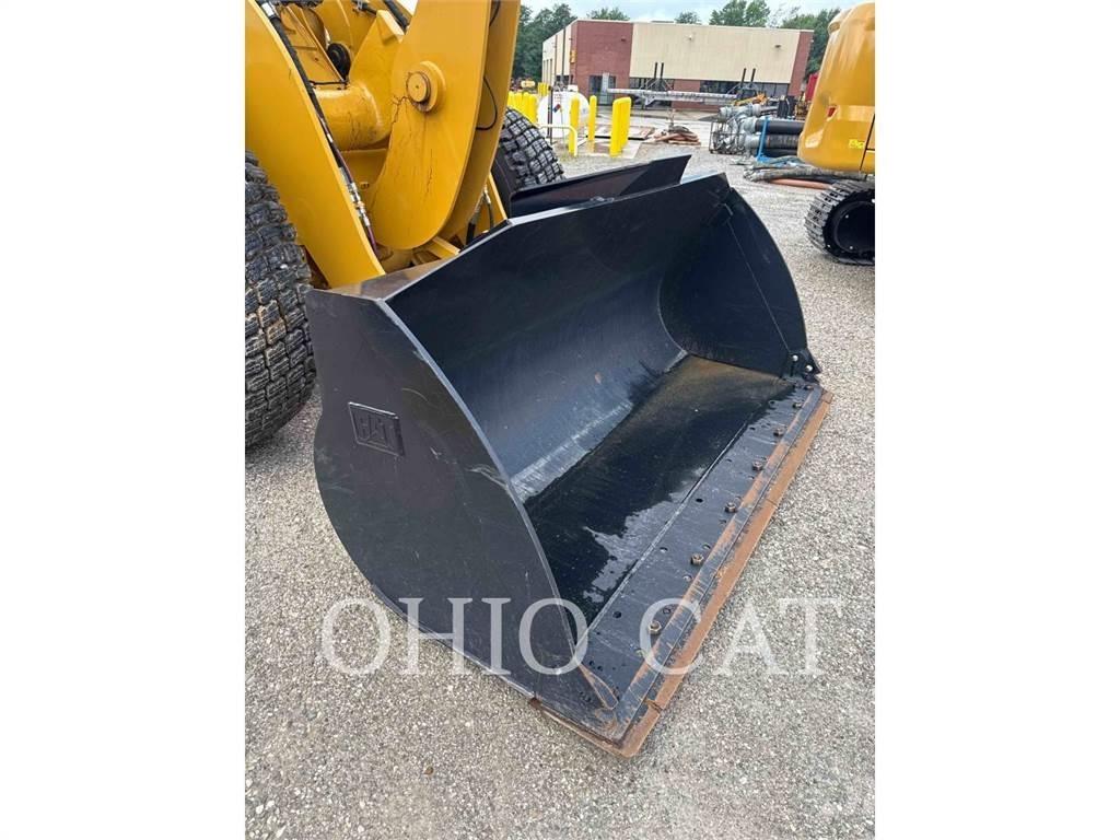 CAT 926M Iekrāvēji uz riteņiem