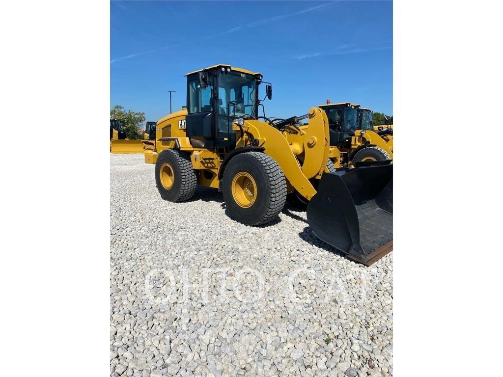 CAT 926M Iekrāvēji uz riteņiem