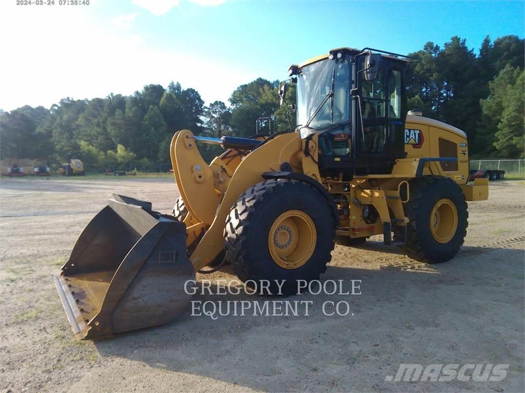 CAT 926M Iekrāvēji uz riteņiem