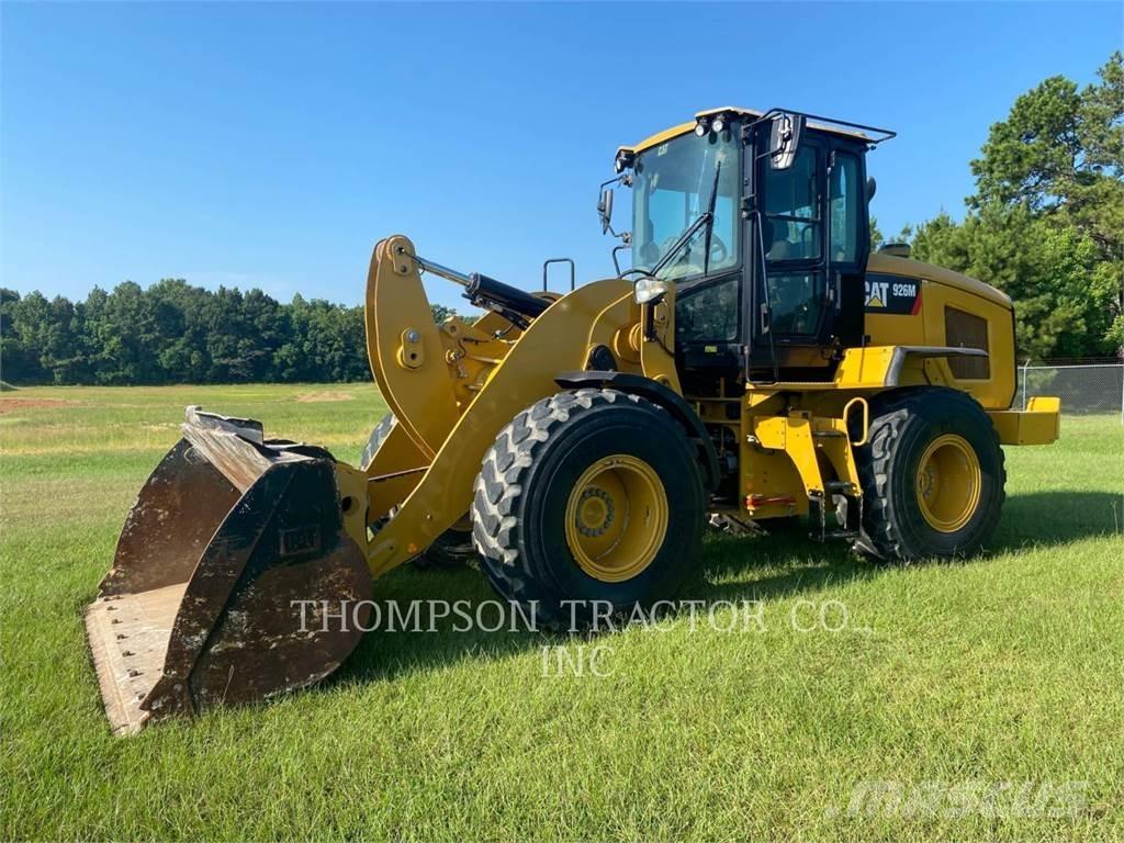 CAT 926M Iekrāvēji uz riteņiem