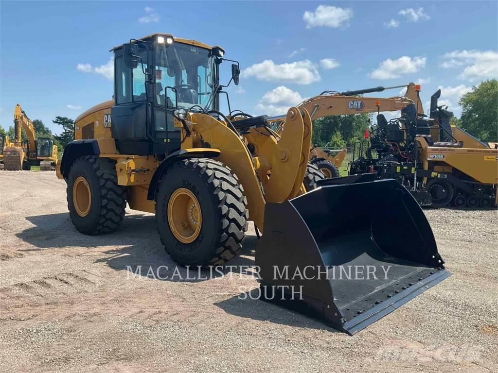 CAT 926M Iekrāvēji uz riteņiem