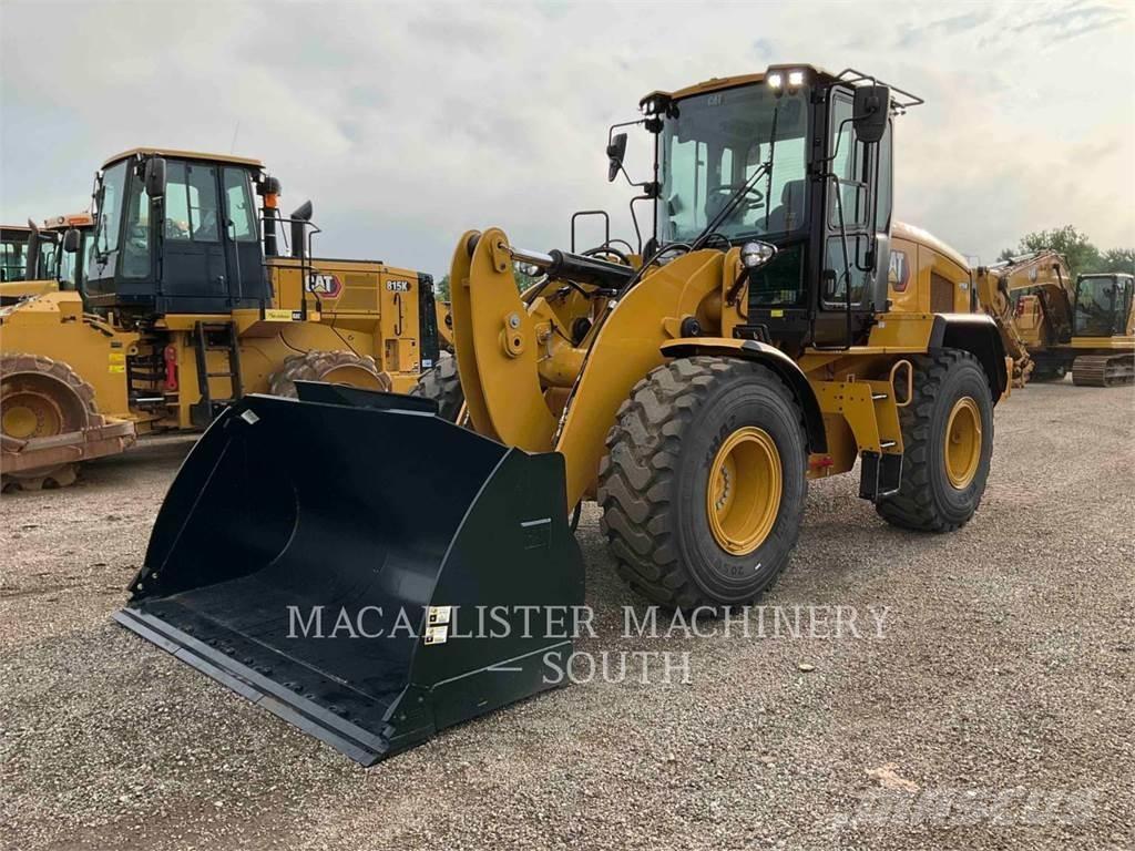 CAT 926M Iekrāvēji uz riteņiem
