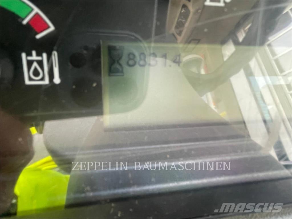 CAT 926M Iekrāvēji uz riteņiem