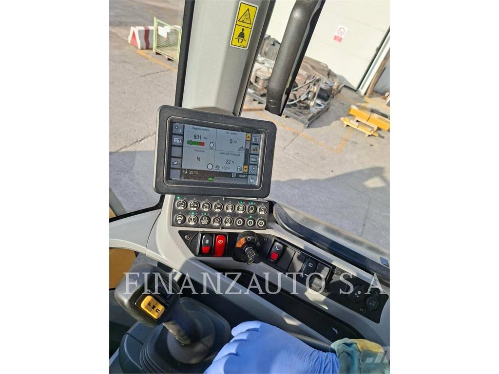 CAT 926M Iekrāvēji uz riteņiem