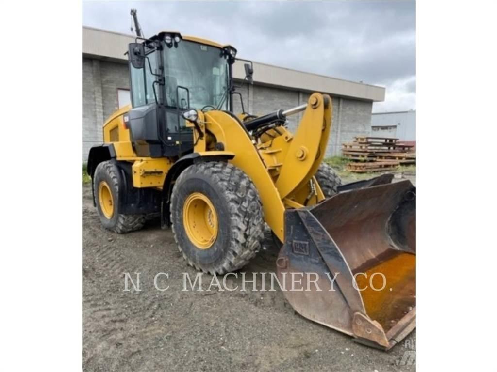 CAT 926M Iekrāvēji uz riteņiem