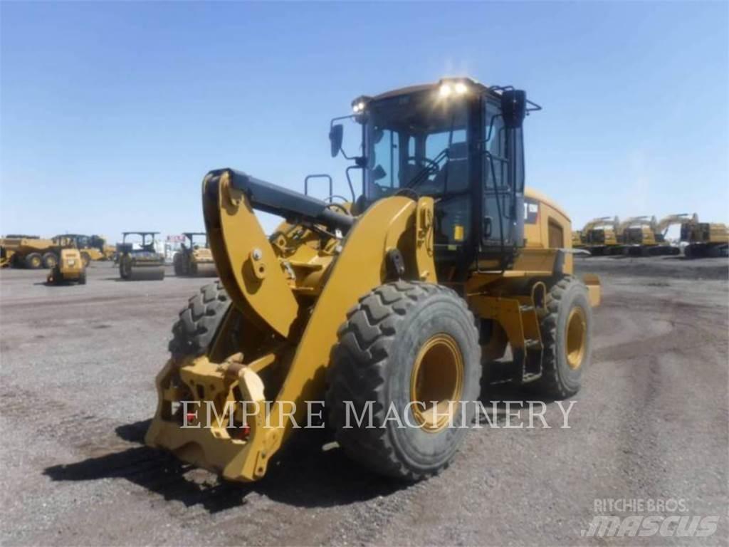 CAT 926M FC Iekrāvēji uz riteņiem
