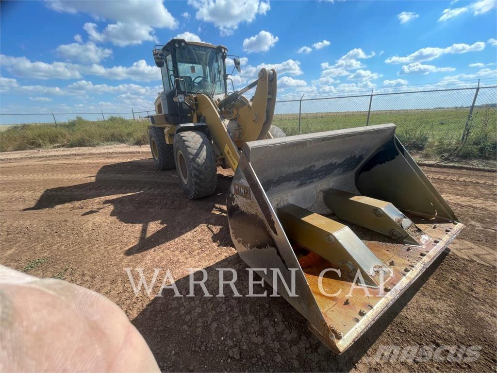 CAT 926M HL Iekrāvēji uz riteņiem