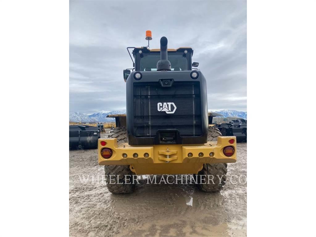 CAT 926M HL QC Iekrāvēji uz riteņiem