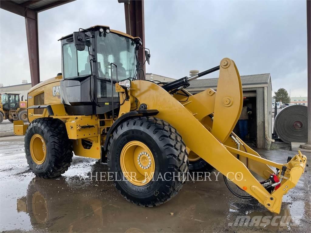 CAT 926M HL QC Iekrāvēji uz riteņiem