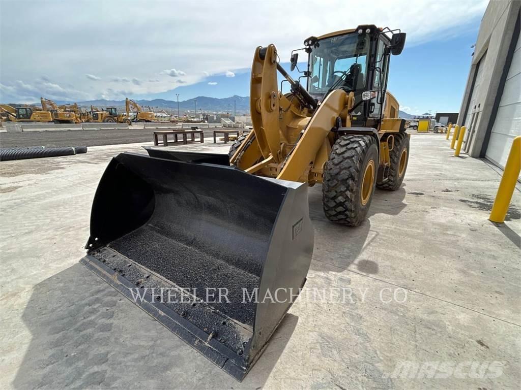 CAT 926M HL QC Iekrāvēji uz riteņiem