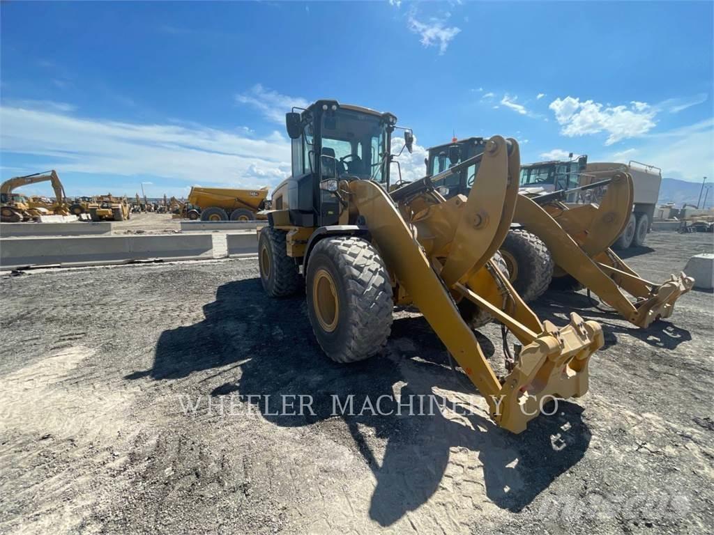 CAT 926M HL QC Iekrāvēji uz riteņiem