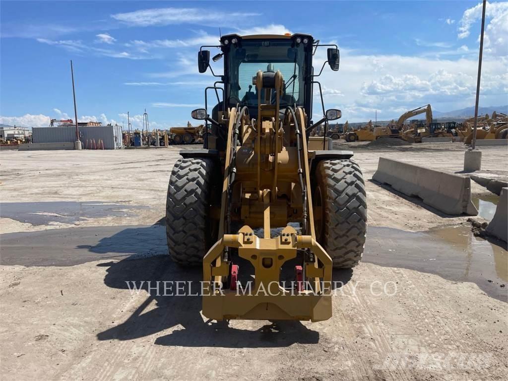 CAT 926M HL QC Iekrāvēji uz riteņiem