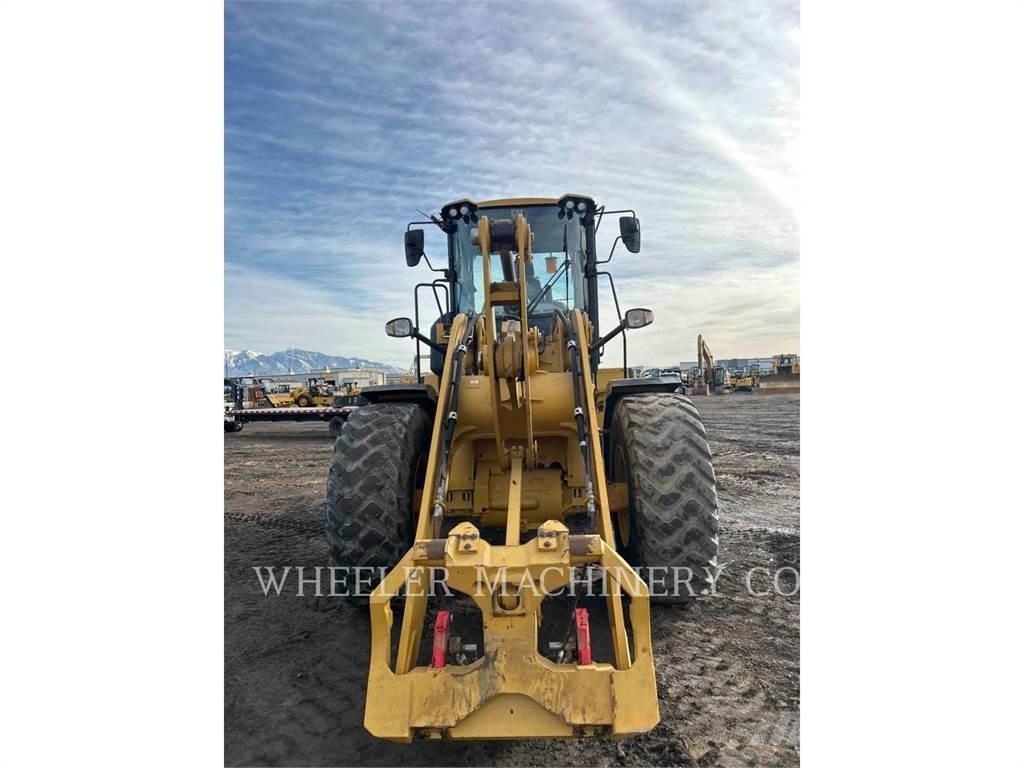 CAT 926M HL QC Iekrāvēji uz riteņiem