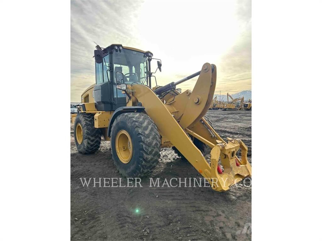 CAT 926M HL QC Iekrāvēji uz riteņiem