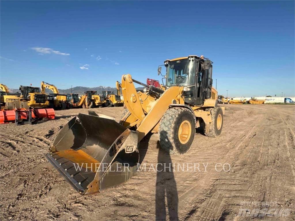 CAT 926M HL QC Iekrāvēji uz riteņiem
