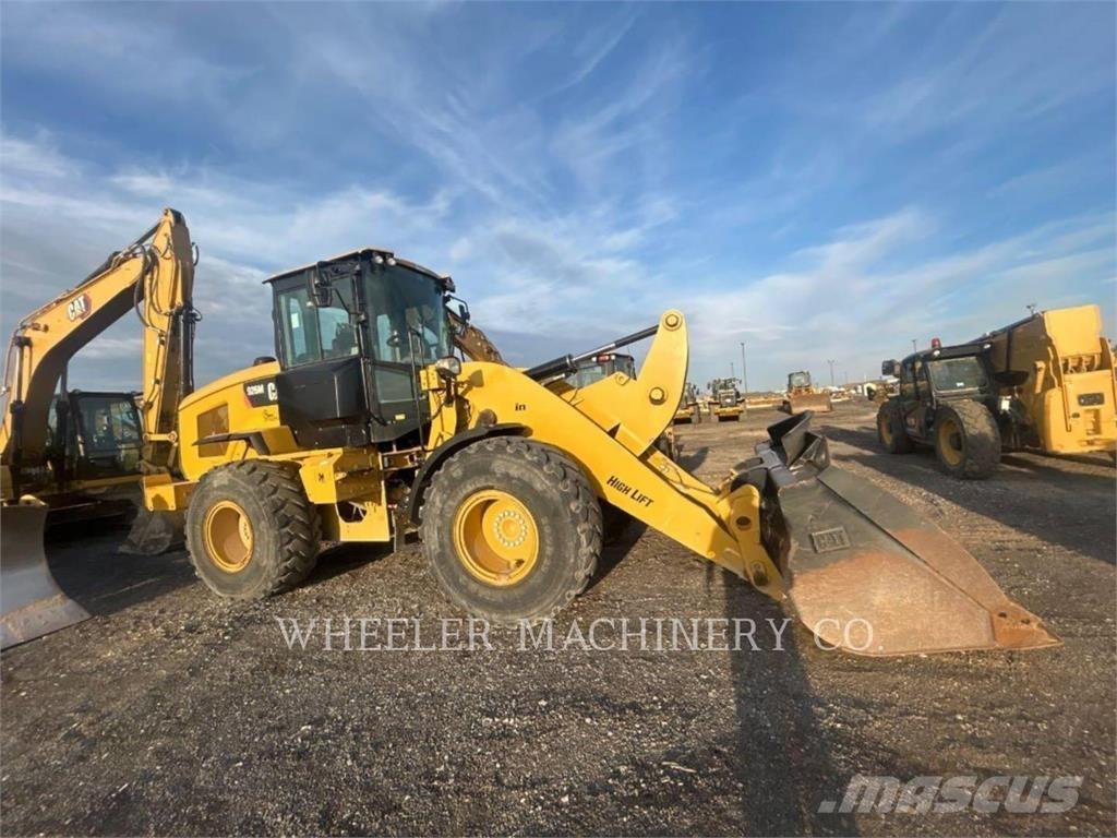 CAT 926M HL QC Iekrāvēji uz riteņiem