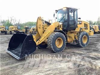 CAT 926M Q Iekrāvēji uz riteņiem
