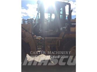 CAT 926M QC Iekrāvēji uz riteņiem