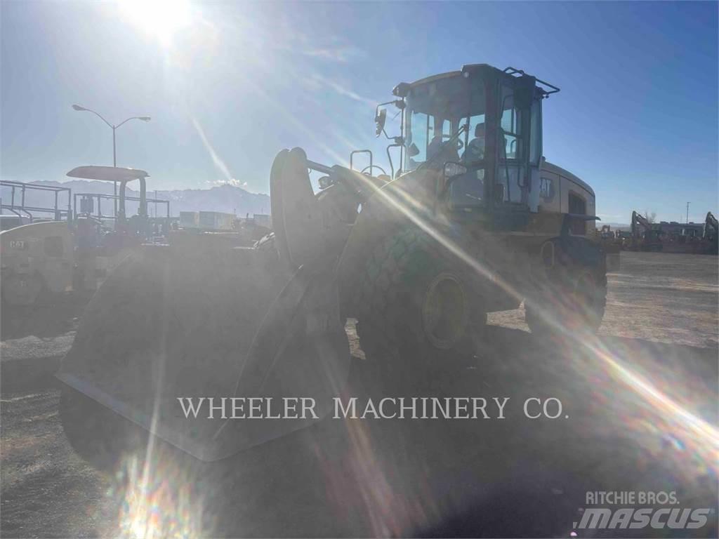 CAT 926M QC Iekrāvēji uz riteņiem