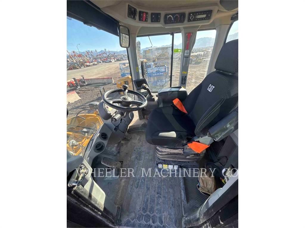 CAT 926M QC Iekrāvēji uz riteņiem