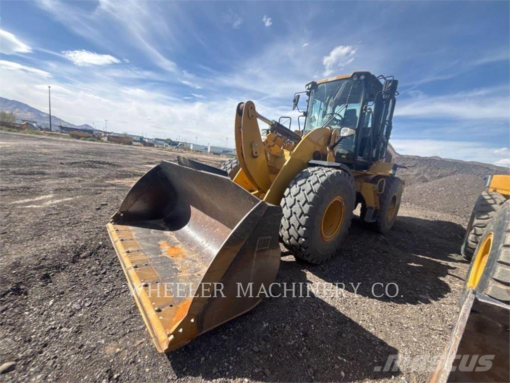 CAT 926M QC Iekrāvēji uz riteņiem