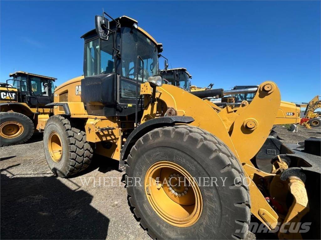 CAT 926M QC Iekrāvēji uz riteņiem